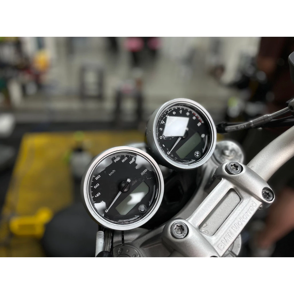 2023 R9T 大燈 儀表兩件組 TPU 犀牛皮