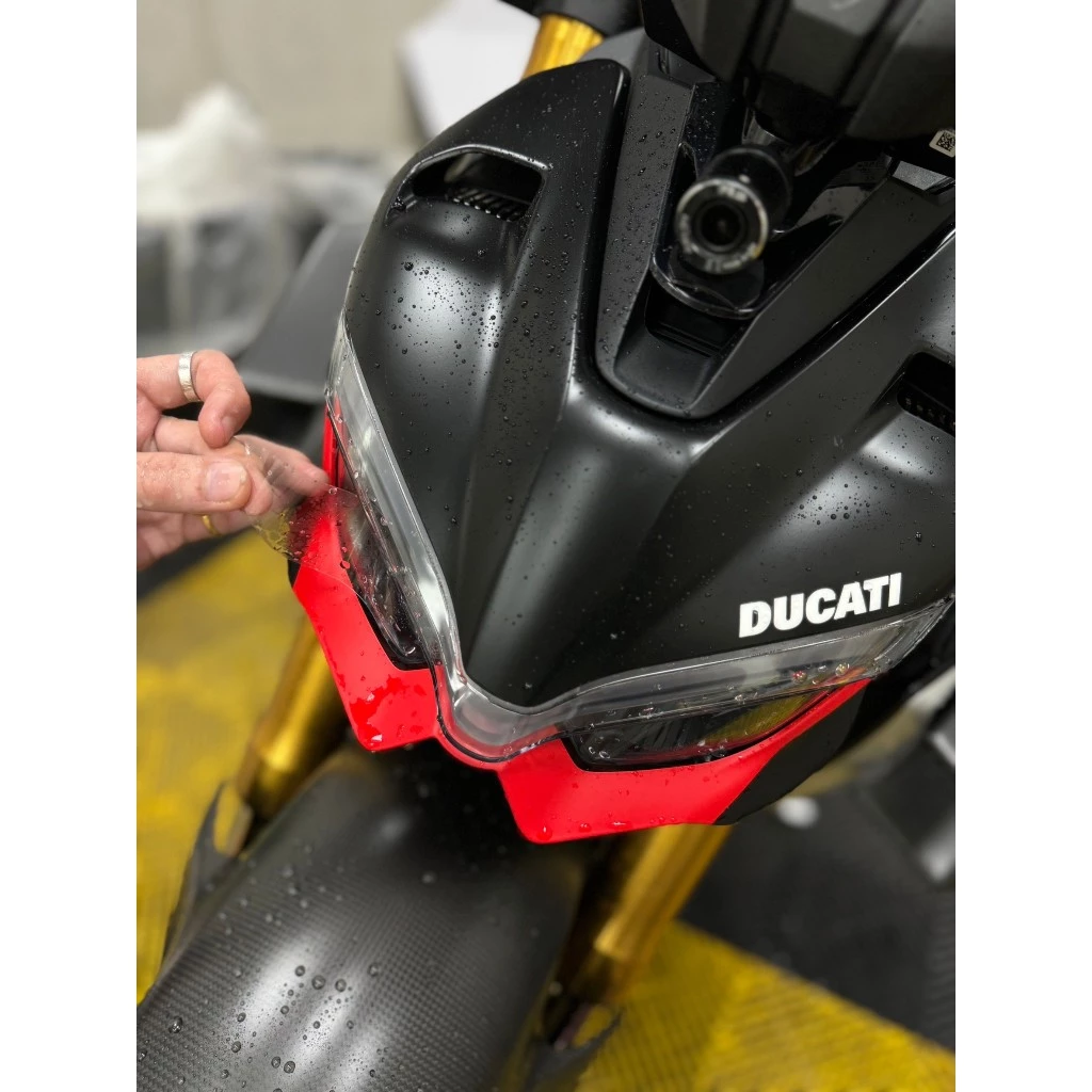 SF V4 SP2 大燈兩件組 儀表 TPU 犀牛皮