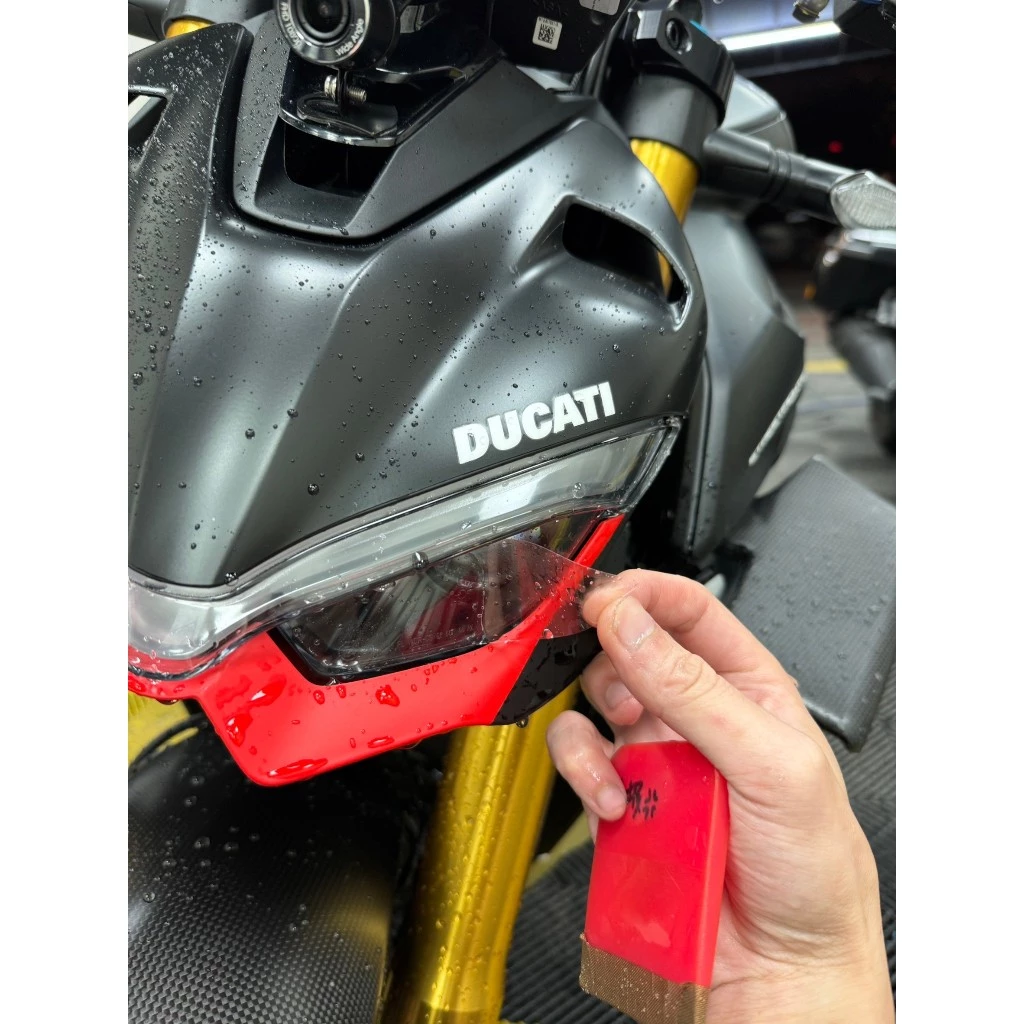 SF V4 SP2 大燈兩件組 儀表 TPU 犀牛皮