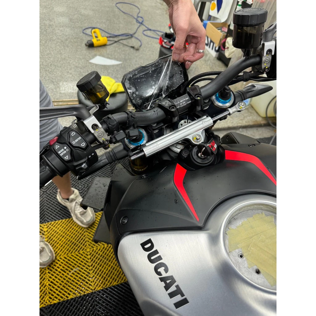 SF V4 SP2 大燈兩件組 儀表 TPU 犀牛皮