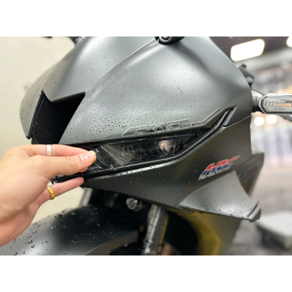 2024 CBR600RR 大燈 儀錶 尾燈 犀牛皮