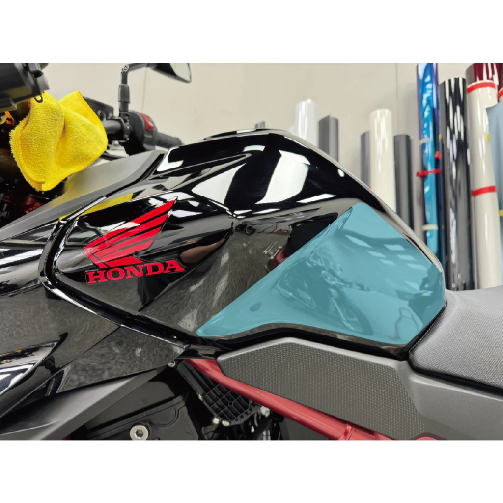 Hornet CB750 油箱中間 夾角處 側殼 TPU 犀牛皮
