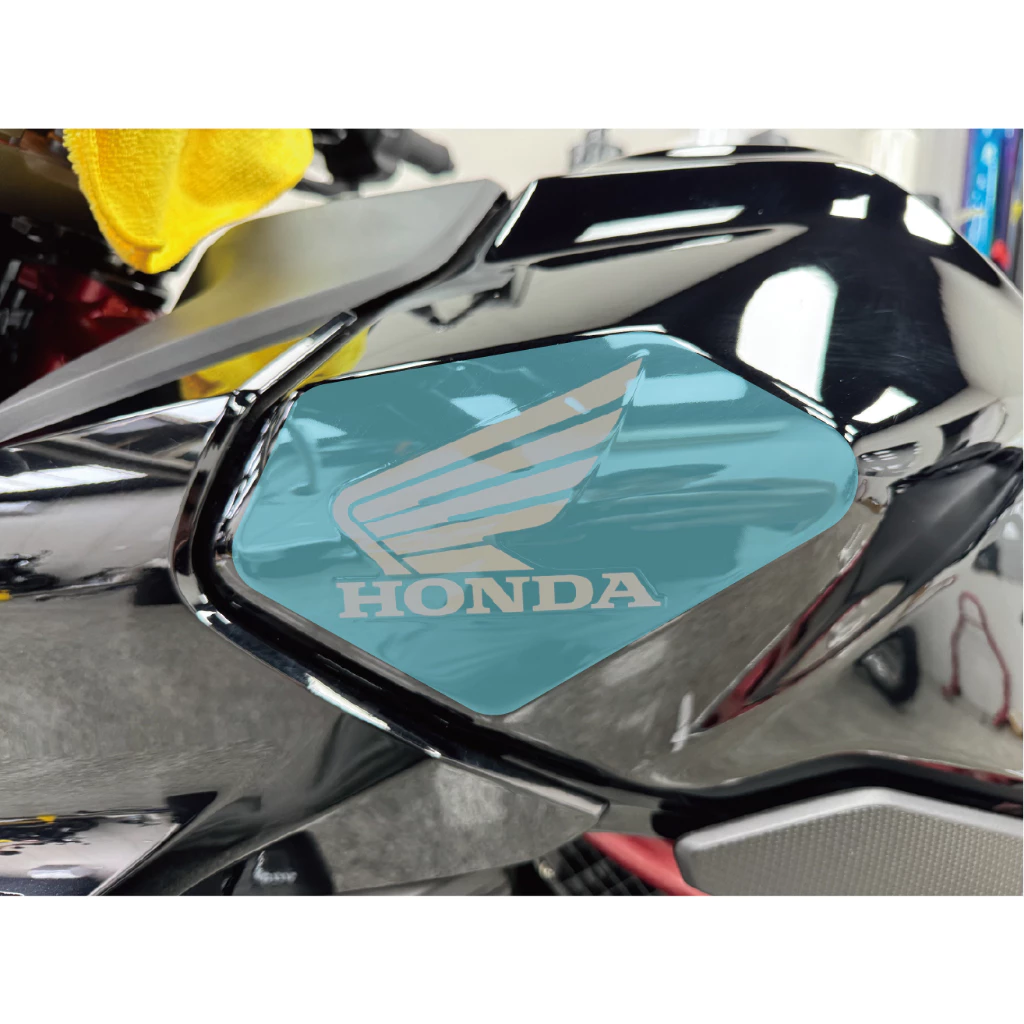 Hornet CB750 油箱中間 夾角處 側殼 TPU 犀牛皮