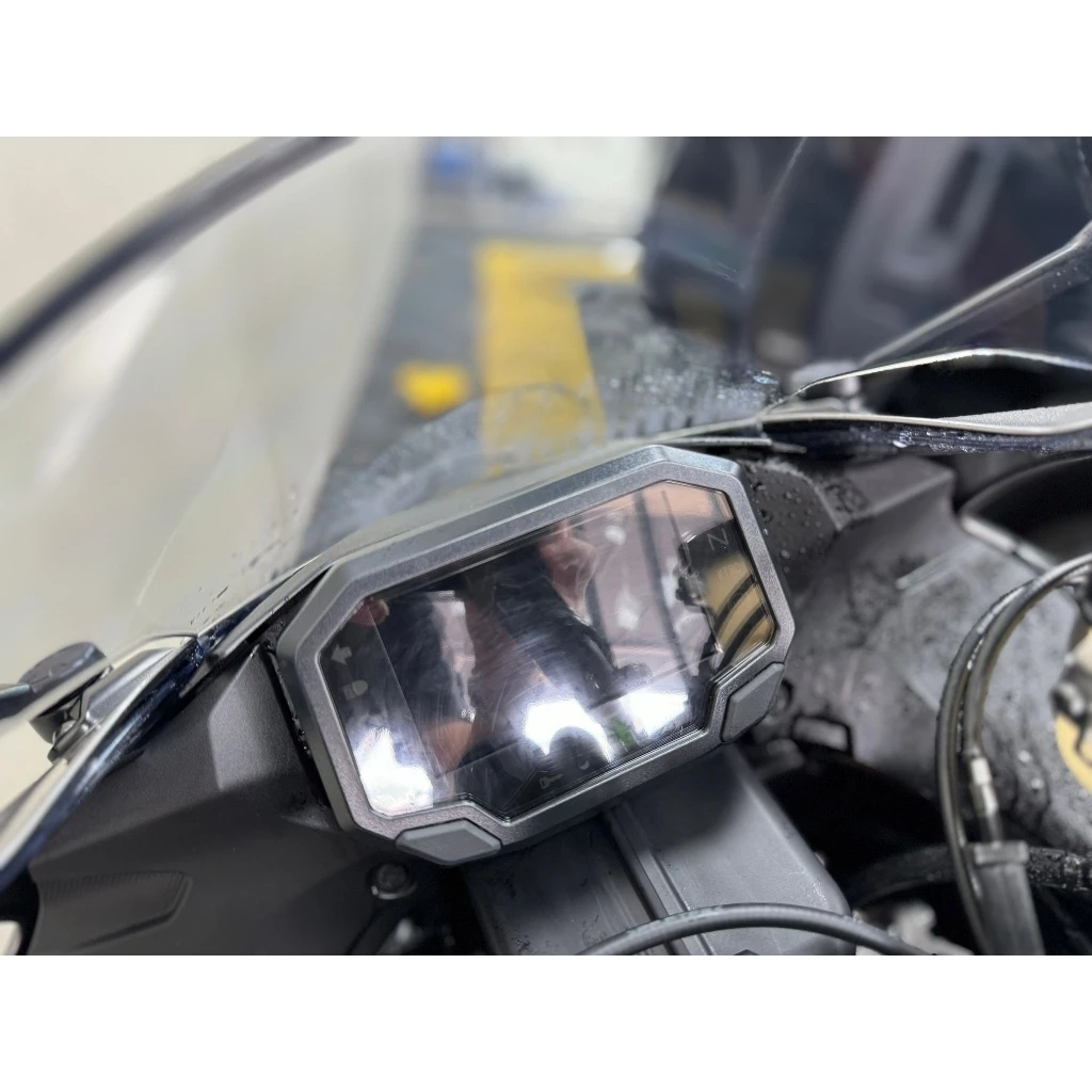 zx4r zx4rr se 大燈 儀表 尾燈 TPU 犀牛皮