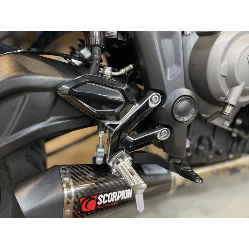 凱旋660 Trident660 左右腳踏 TPU 犀牛皮(R7 CB650R)