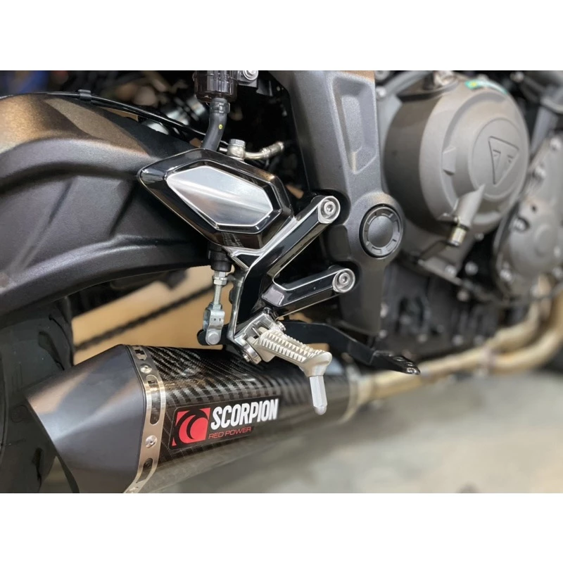 凱旋660 Trident660 左右腳踏 TPU 犀牛皮(R7 CB650R)