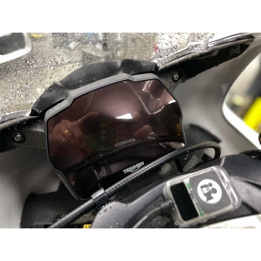 Speed triple 1200RR 大燈 儀表 尾燈 TPU 犀牛皮