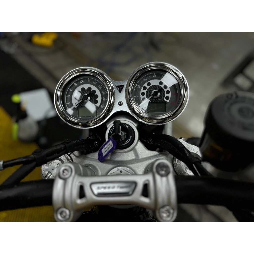 Speed Twin 1200 大燈 儀表2件組 TPU 犀牛皮